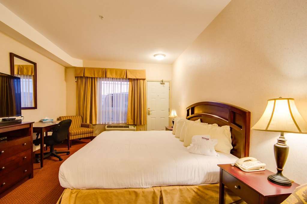 Peavine Inn & Suites High Prairie Zimmer foto