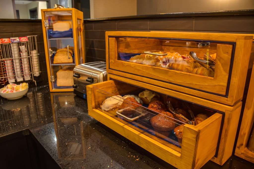 Peavine Inn & Suites High Prairie Restaurant foto